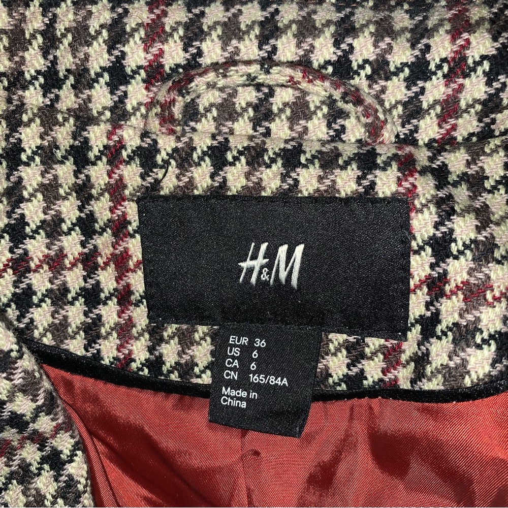 Houndstooth Tailored Blazer with Brown Suede Collar - Picture 9 of 16